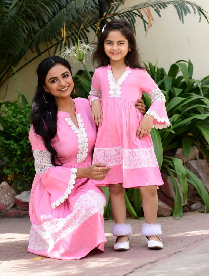 Butterflies on Pink Mom and Daughter Cotton Dresses (XL, S)